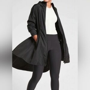 Athleta Solar Wind & Rain Anorak raincoat/Jacket (Large) Black